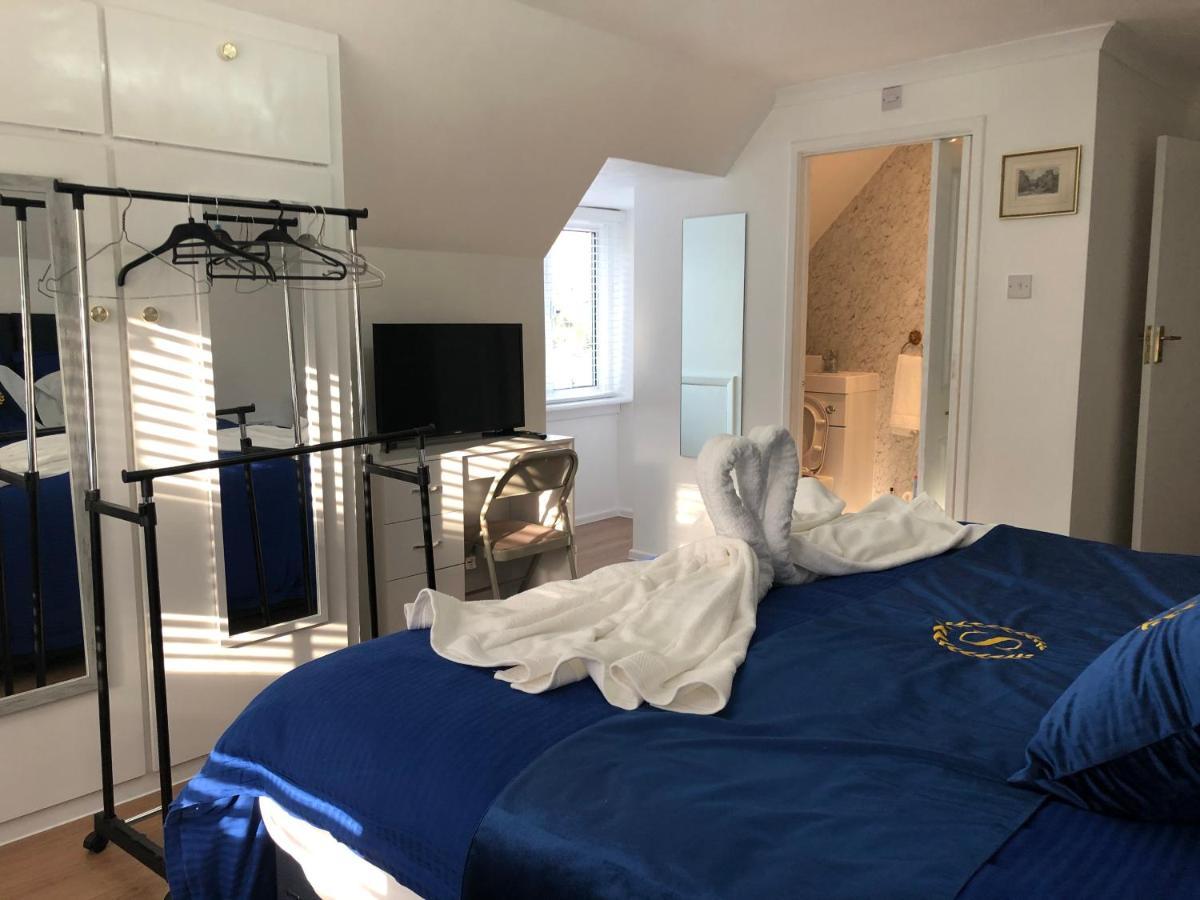 Bed and Breakfast Ponders End à Newport  Extérieur photo
