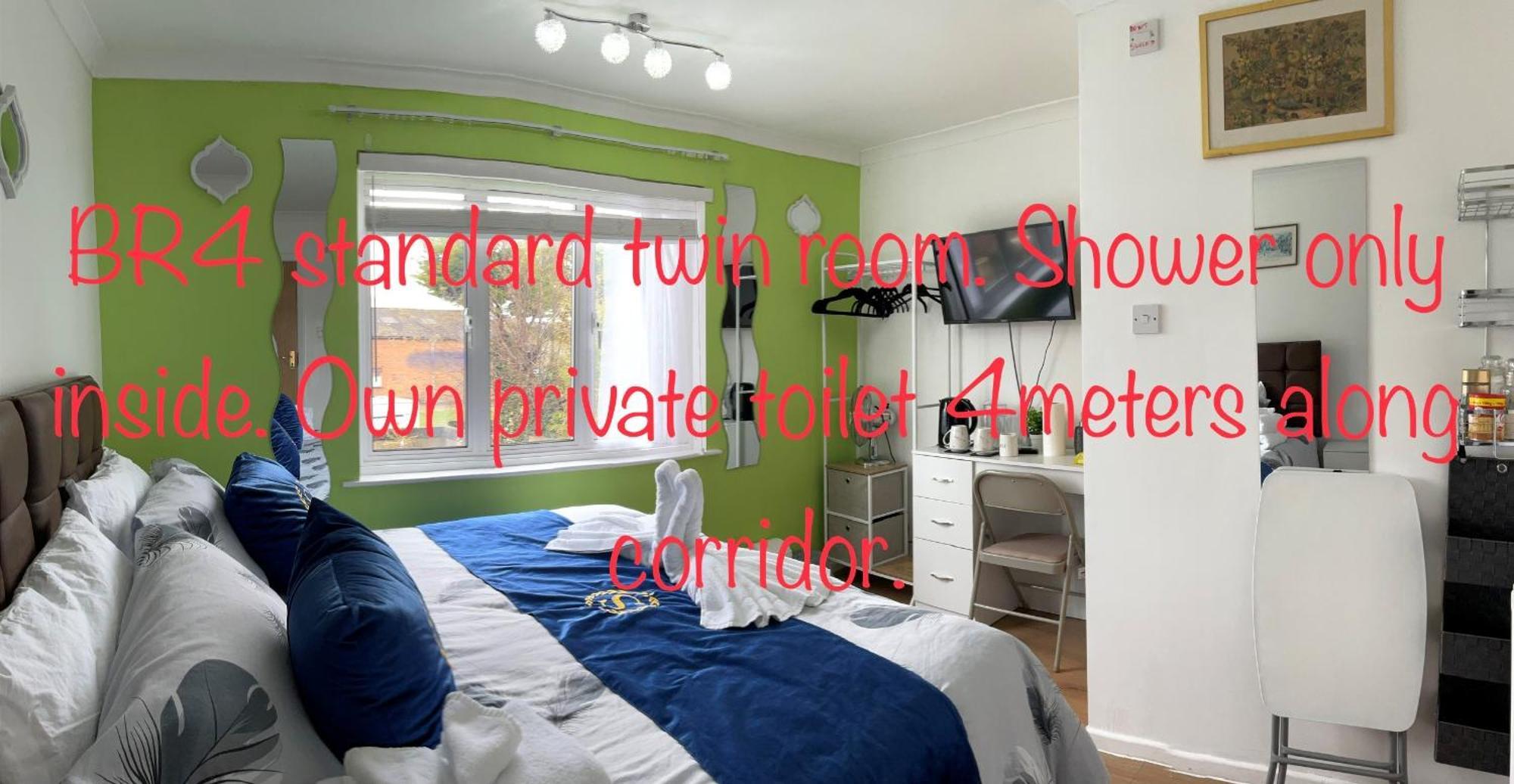 Bed and Breakfast Ponders End à Newport  Extérieur photo